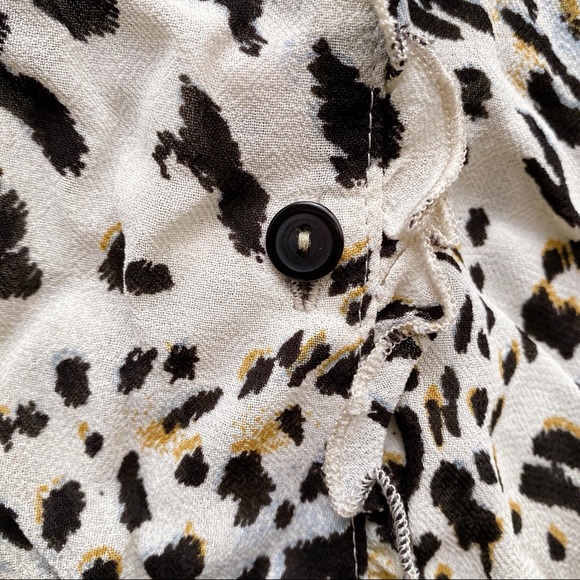 π BOHO LEOPARD SHORT SLEEVE TOP! - Picture 6 of 7